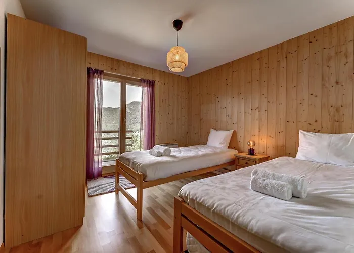 Snowfall - Jacuzzi - Views Chalet La Tzoumaz