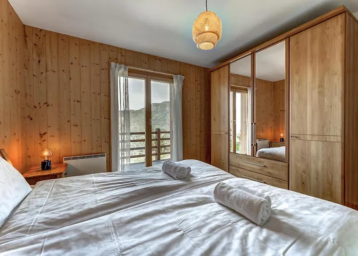 Chalet Snowfall - Jacuzzi - Views